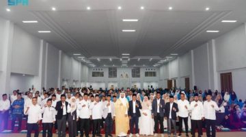 برنامج خادم الحرمين الشريفين لتفطير الصائمين يشهد حضور 33 ألف صائم في ثلاث مدن إندونيسية