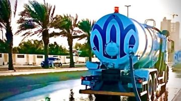 أمانة جدة تواصل معالجة آثار الحالة المطرية وتكثّف أعمال سحب التجمعات المائية