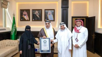 أمين الشرقية يتسلم شهادة “غينيس العالمية ” لدعم الباعة الجائلين