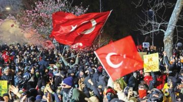 الاحتجاجات مستمرَّة في تركيا وإردوغان يتمسك بموقفه