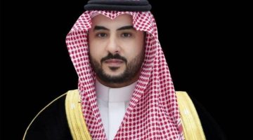 وزير الدفاع يهنئ القيادة بعيد الفطر