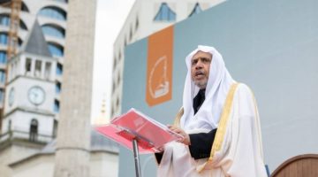 العيسى يُلقي خطبة عيد الفطر في أكبر جوامع ألبانيا ومنطقة البلقان