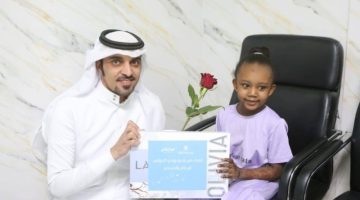 بلدية وادي الدواسر توزع هدايا العيد على المواطنين والمقيمين