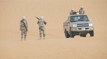 القبض على (6) مخالفين لنظام أمن الحدود لتهريبهم (77) كيلوجرامًا من مادة الحشيش المخدر