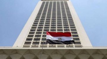 مصر تدين انتهاك إسرائيل للسيادة السورية واستهداف عيادة “أونروا” في القطاع