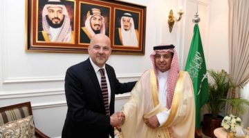 الشهري يستقبل القنصل الأمريكي المعين لدى المملكة